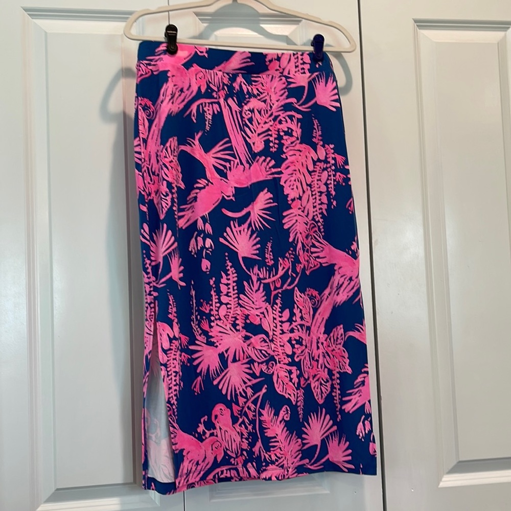 Lilly Pulitzer skirt size medium never worn